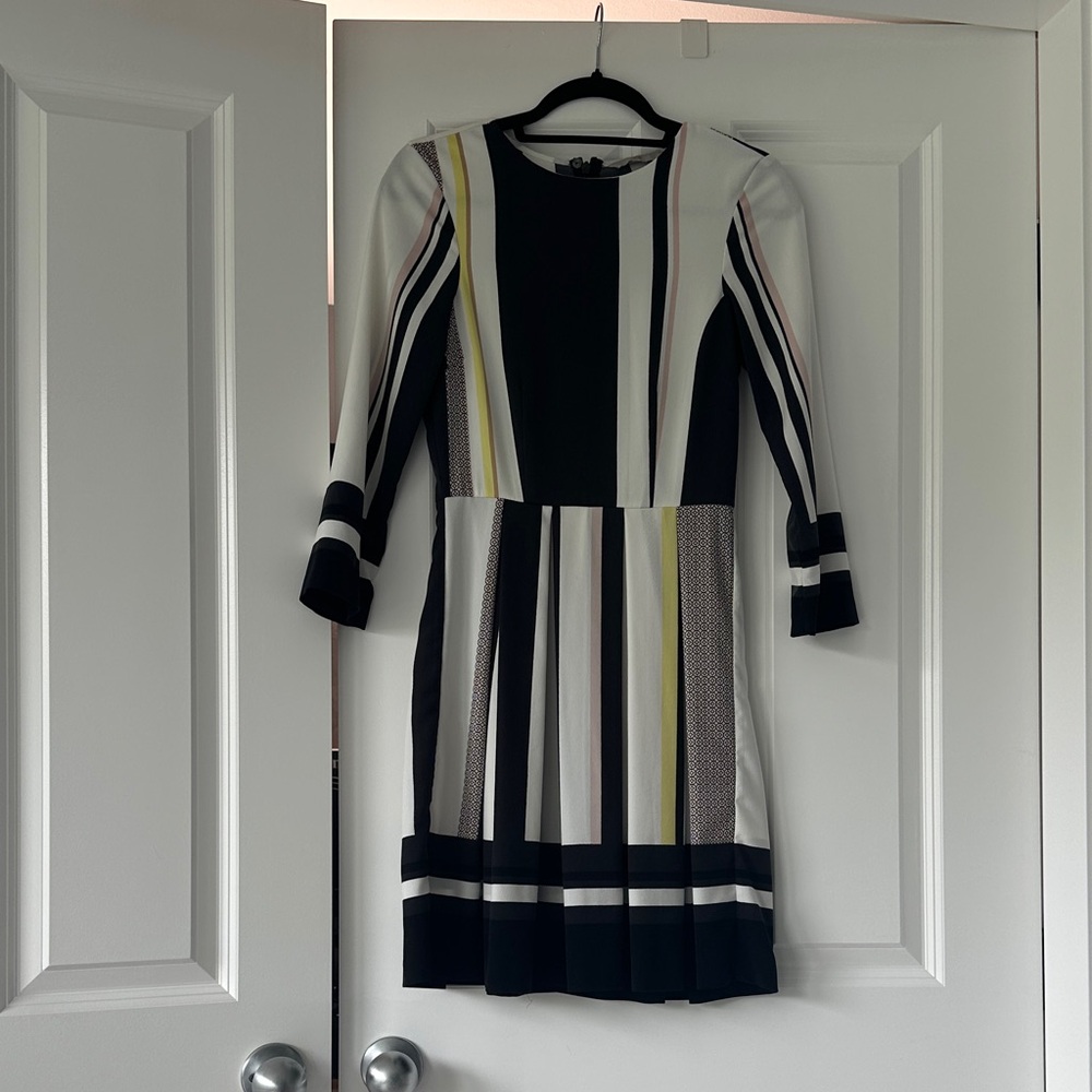 H&M Multicolor Long Sleeve Dress